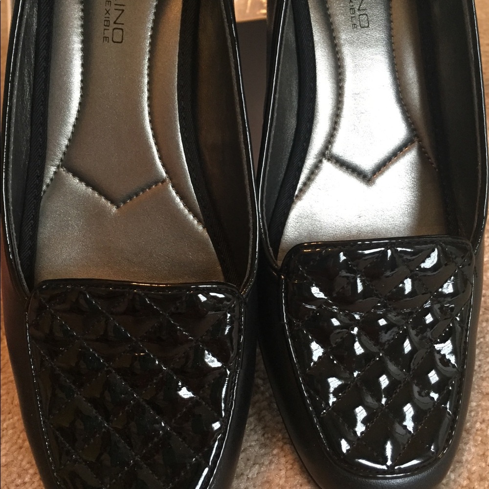 Bandolino Black Loafers-7.5 M